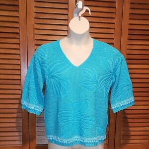 CHICO'S TEXTURED THREE QUARTER LENGTH SLEEVE TOP WITH TRIMMING